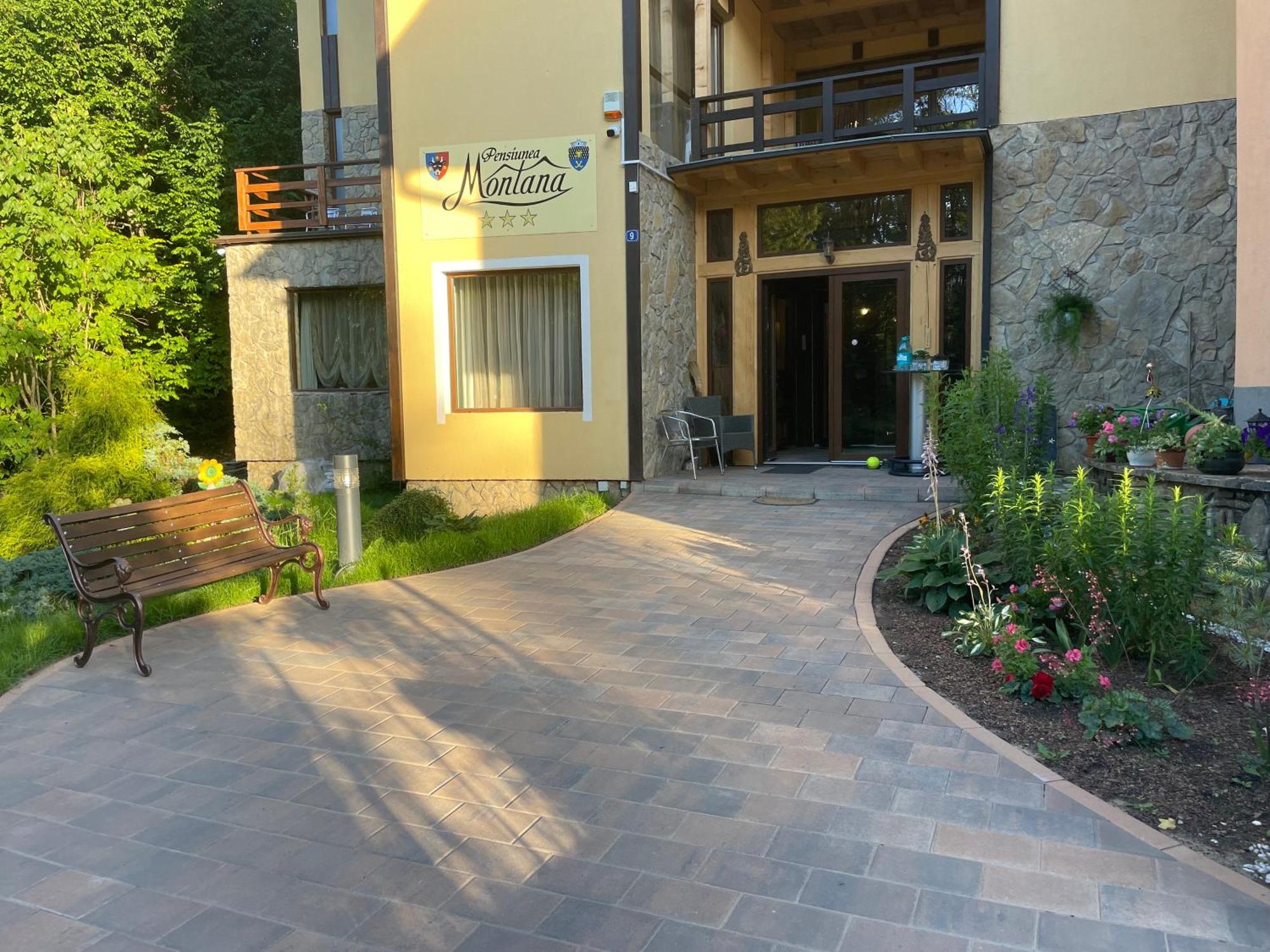 Montana Otel Sucevita Dış mekan fotoğraf