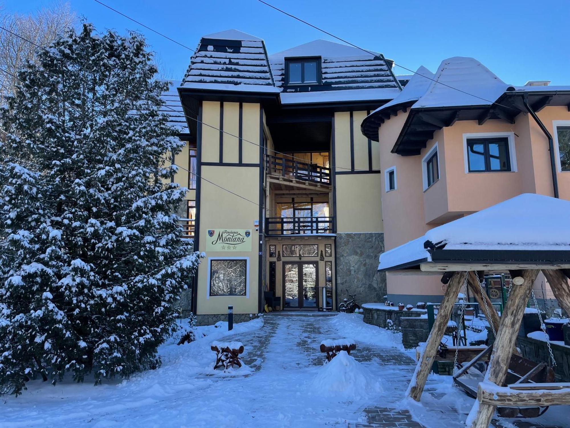 Montana Otel Sucevita Dış mekan fotoğraf