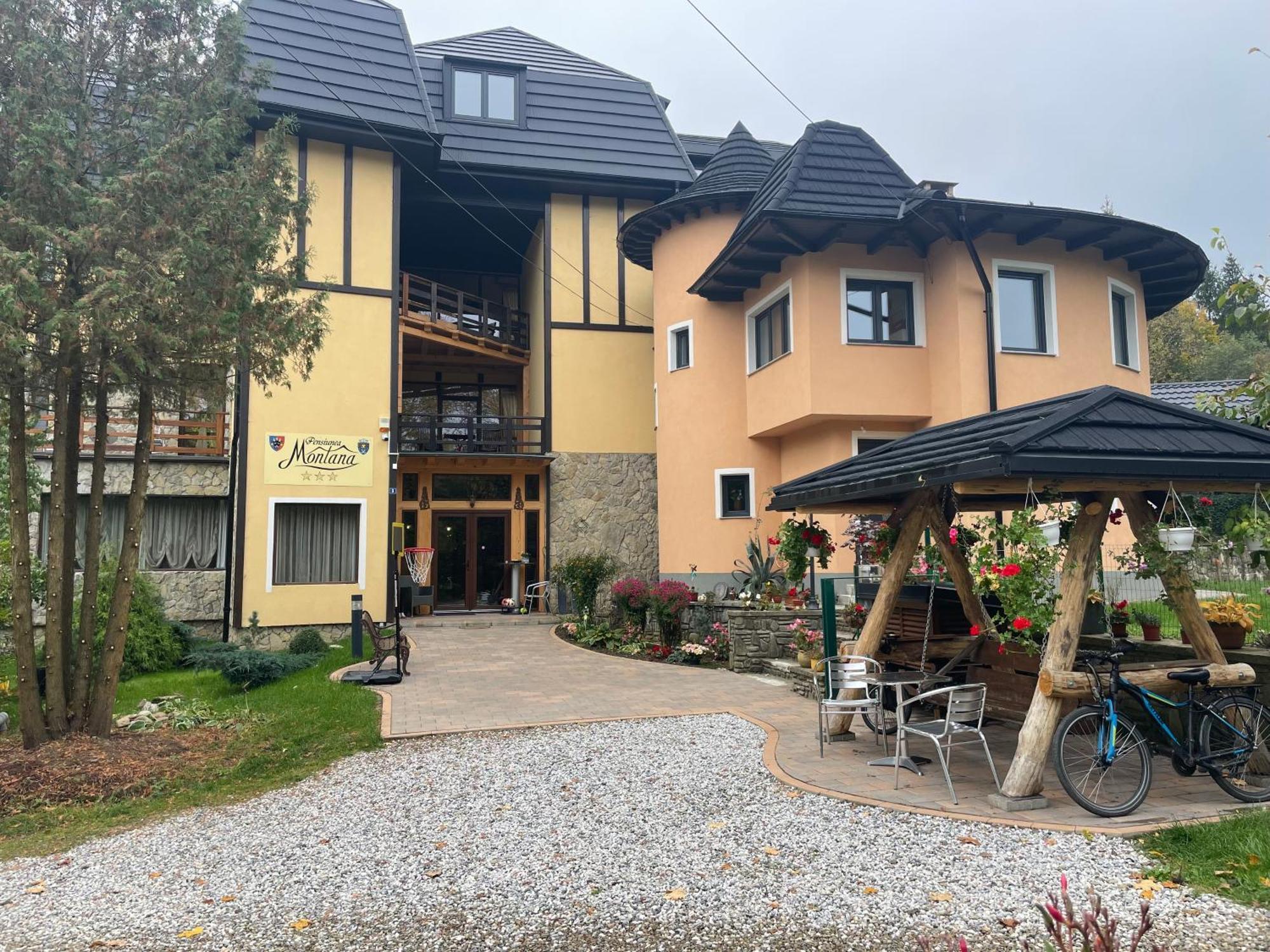 Montana Otel Sucevita Dış mekan fotoğraf